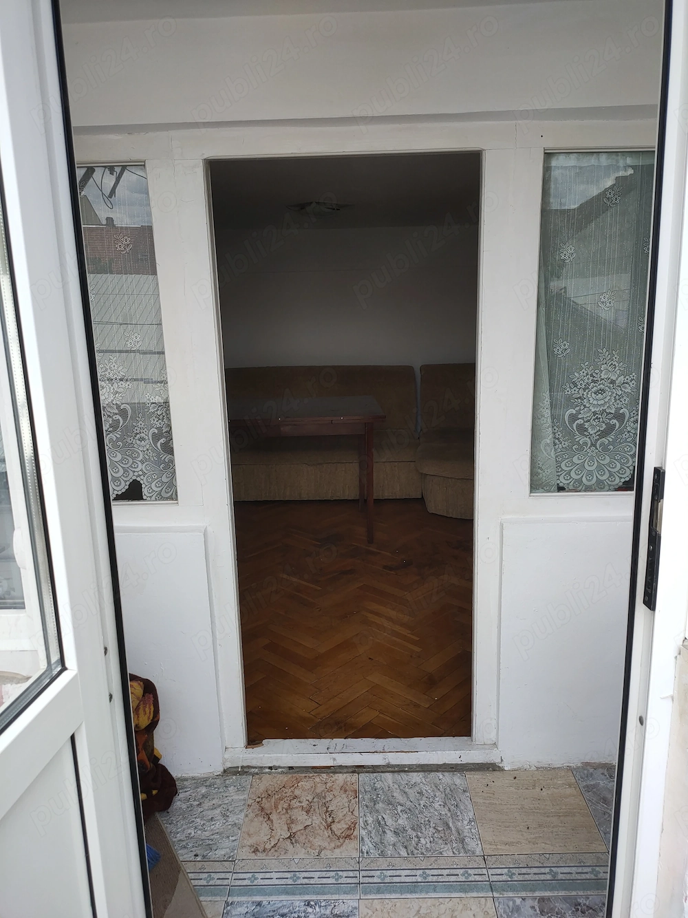 Inchiriez ap 2 camere, in centrul orasului Oradea