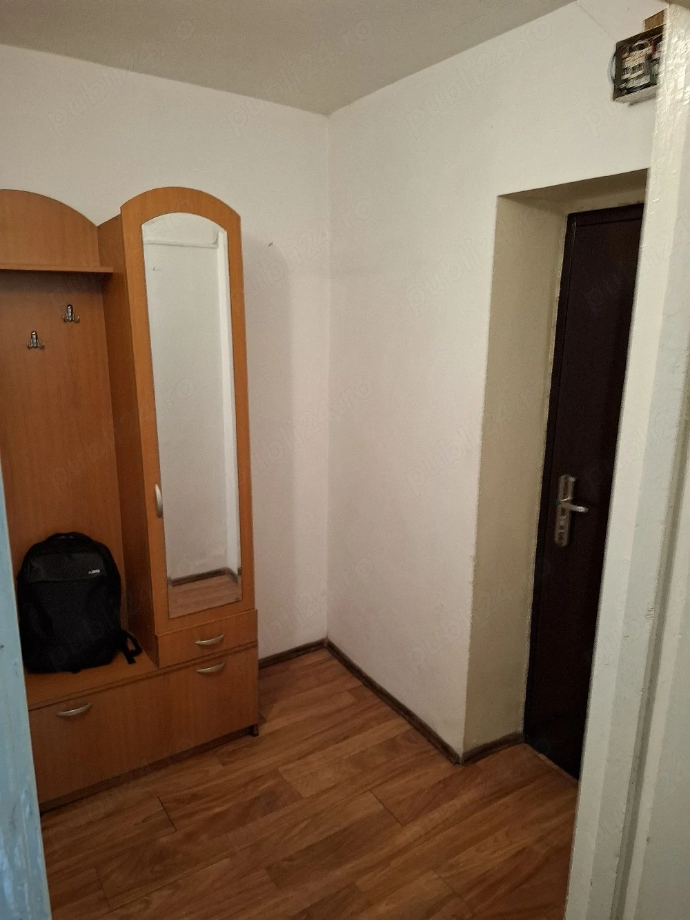 Vand apartament cu 2 camere decomandat