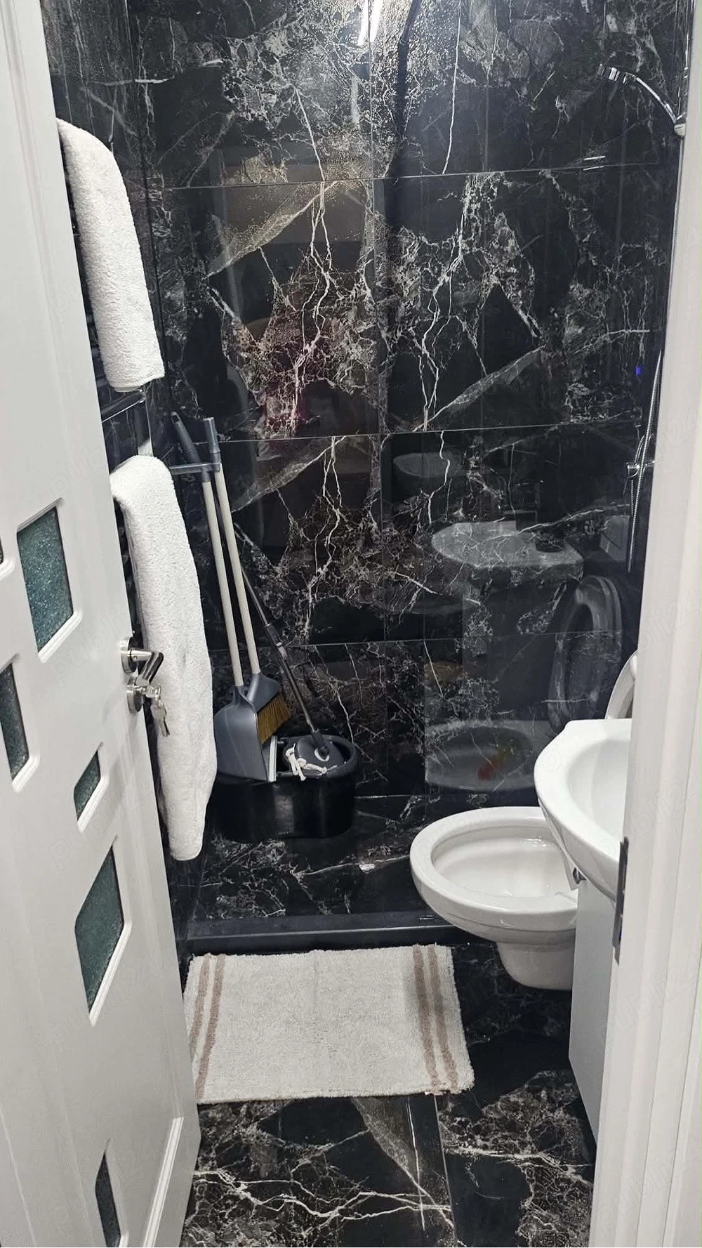 Inchiriez garsoniera in REGIM HOTELIER . minim 2 nopti 