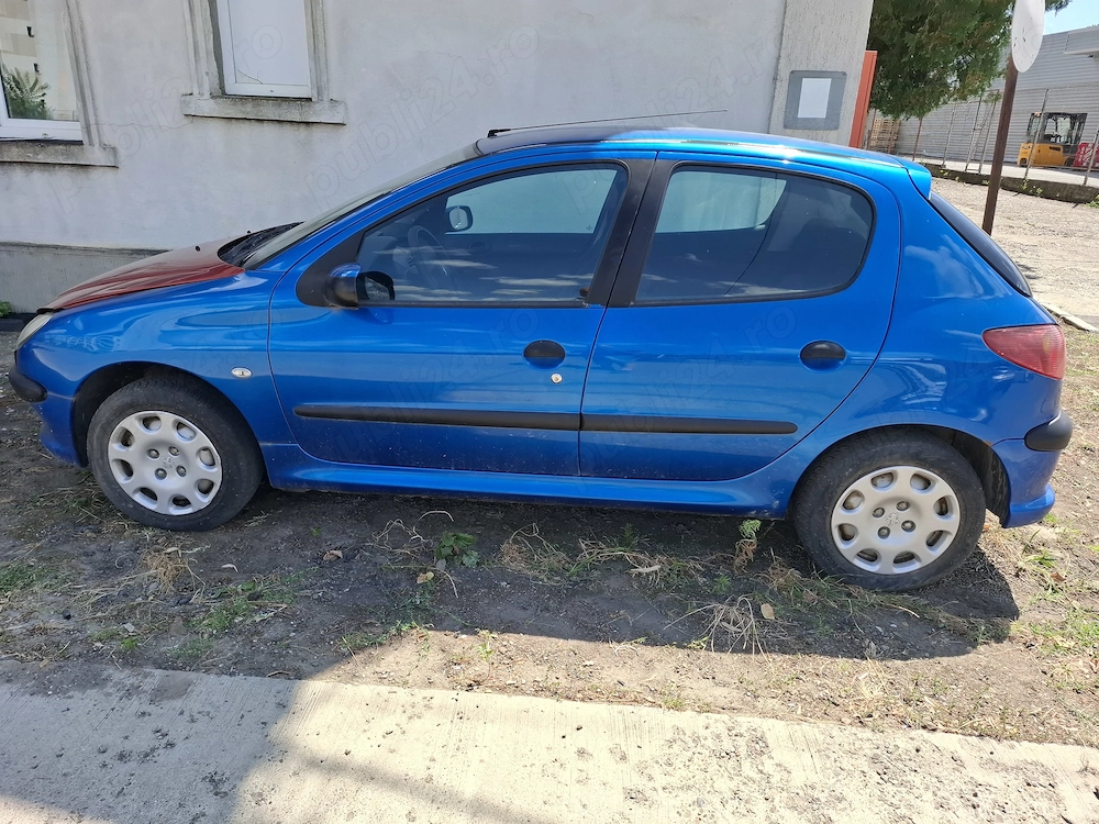 Peugeot 206  1.4 Benzină  2  km