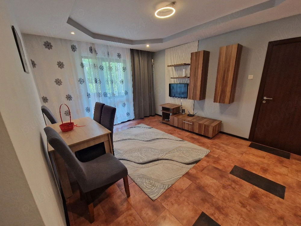 vand apartament 3 camere et 1 persoana fizica eligibil credit