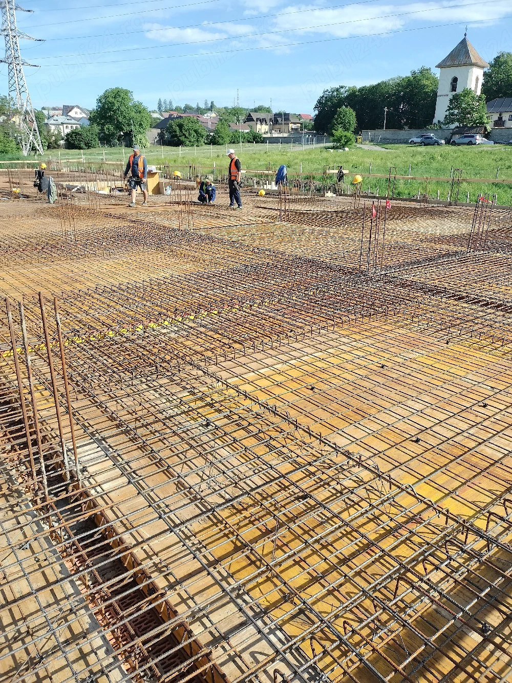 Angajez muncitori în construcții 
