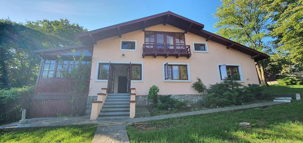 Casă Tradițională Modernizată   1.400 mp Teren   Vedere Dealul Sinoiu, Breaza