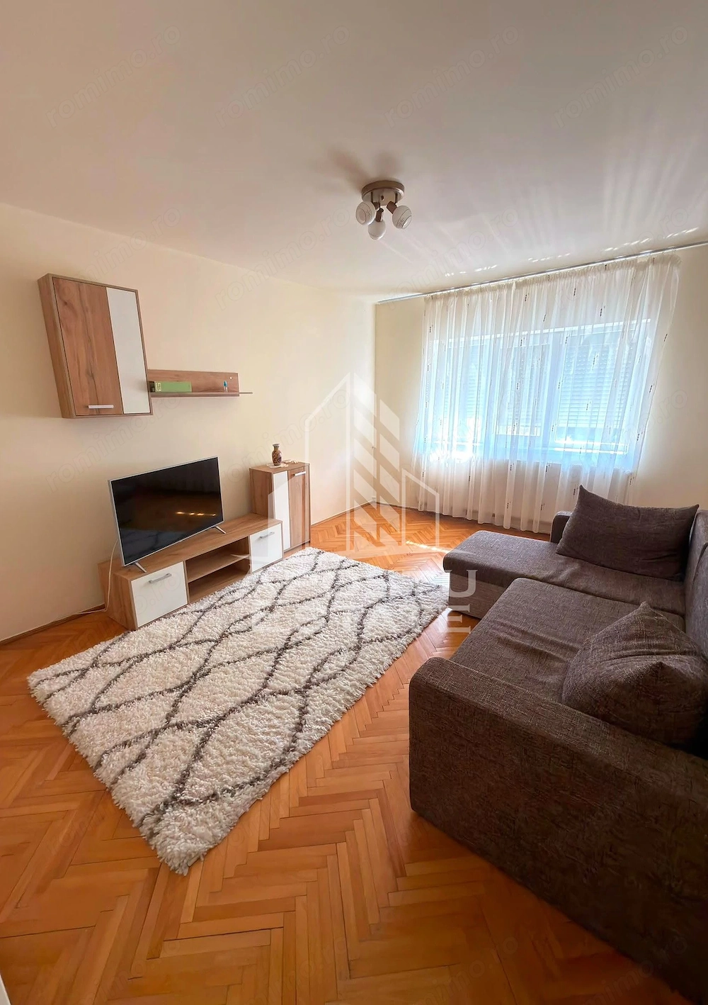 Apartament cu 2 camere de inchiriat in zona Soarelui, Centrala Proprie
