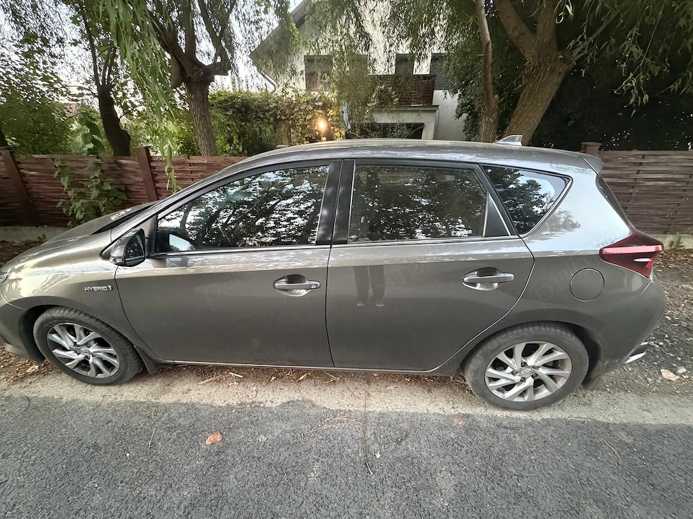 Toyota Auris 1.8 Hybrid, hatchback, an 2018, 85.000km