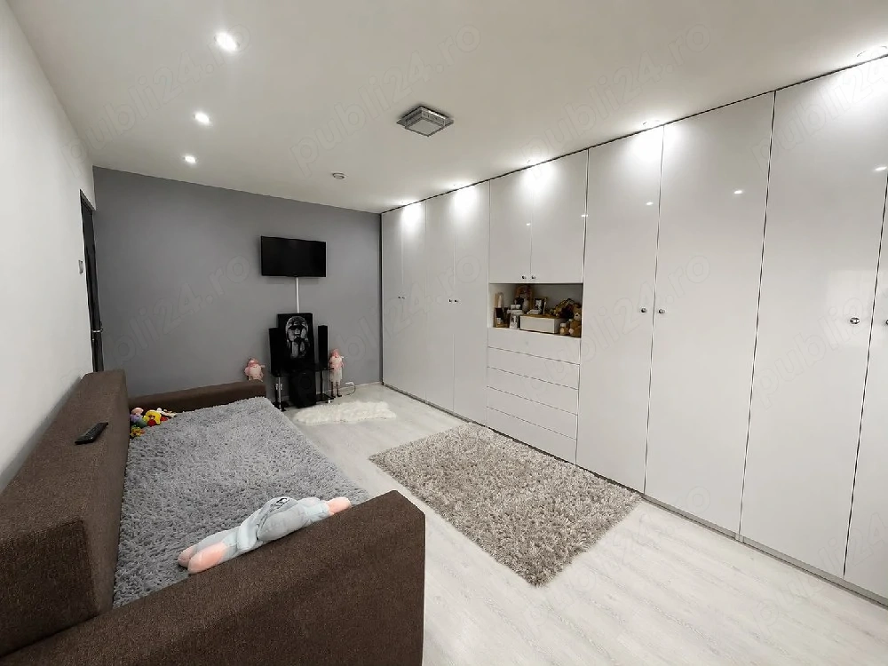 apartament de vânzare 