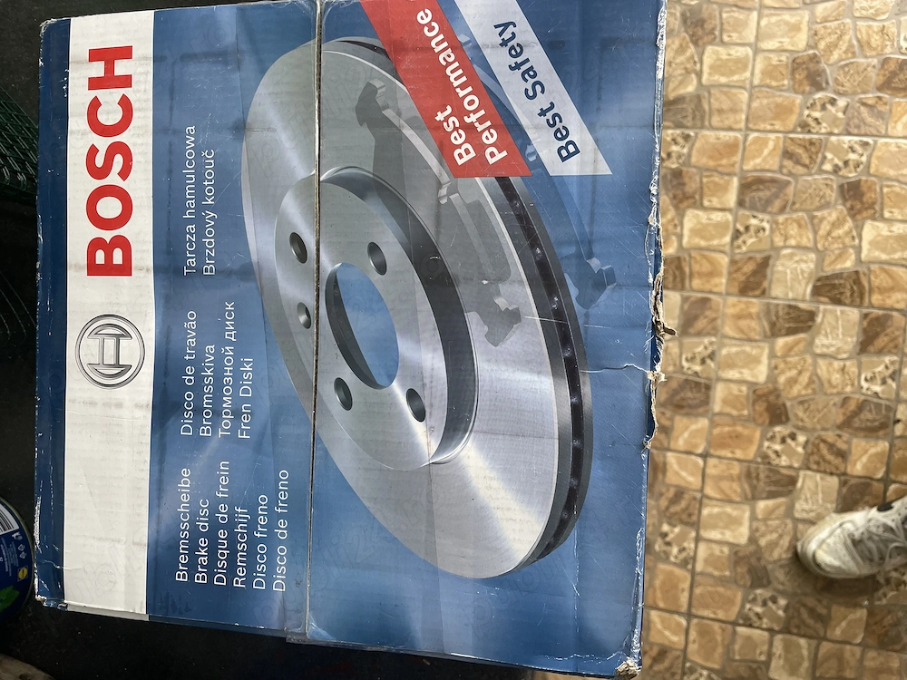 Discuri frâna si plăcuțe față Corolla hibrid 