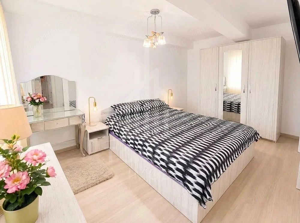 SUPER PREȚ - Apartament 3 camere cu 2 băi, 1 loc de parcare și 2 balcoane