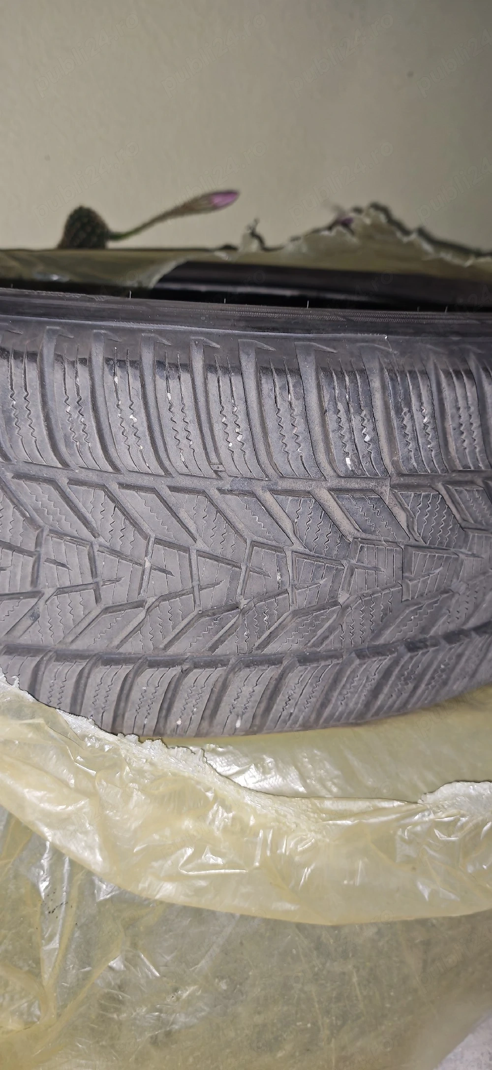 Anvelope iarna 225/55R18 Hankook 