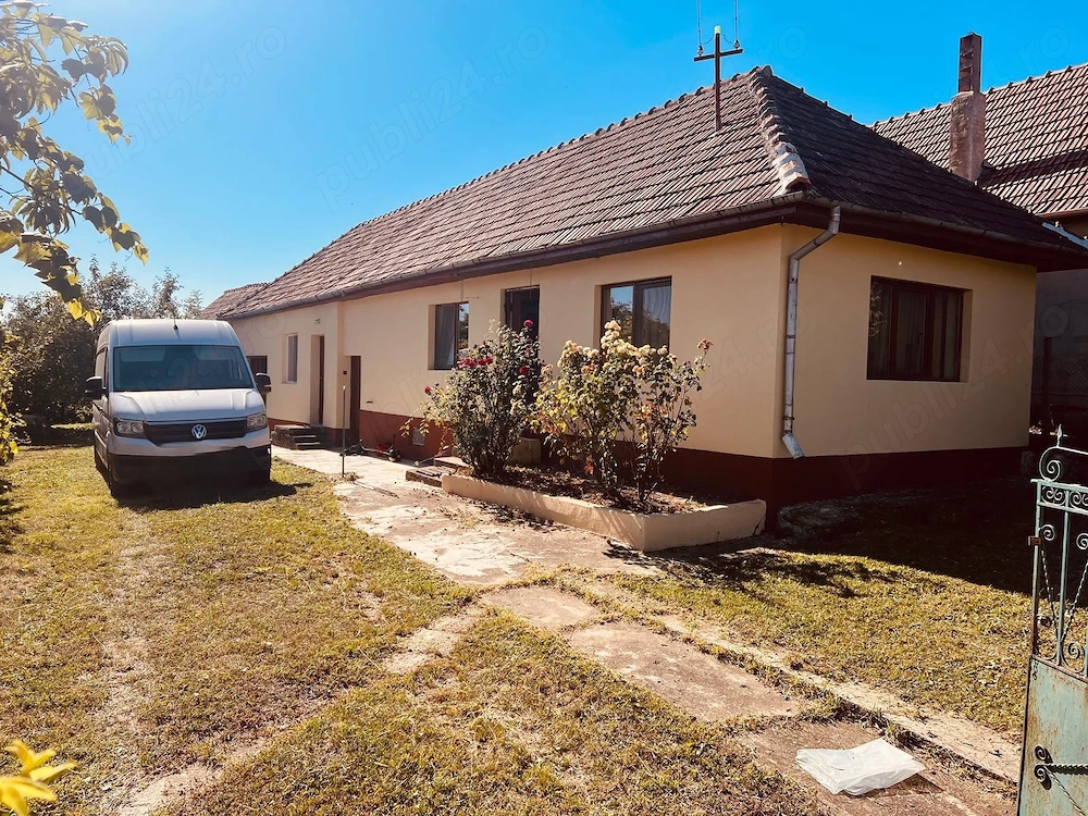 Vand casa familiala
