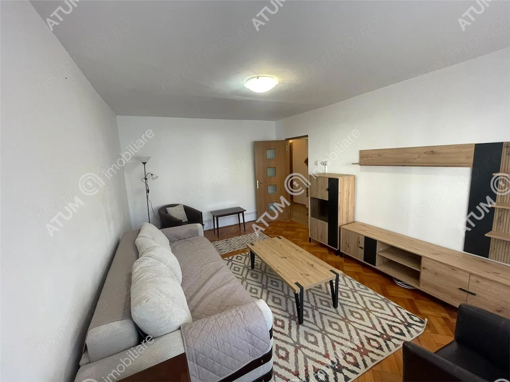 Apartament cu 3 camere decomandate pivnita in zona Strand din Sibiu