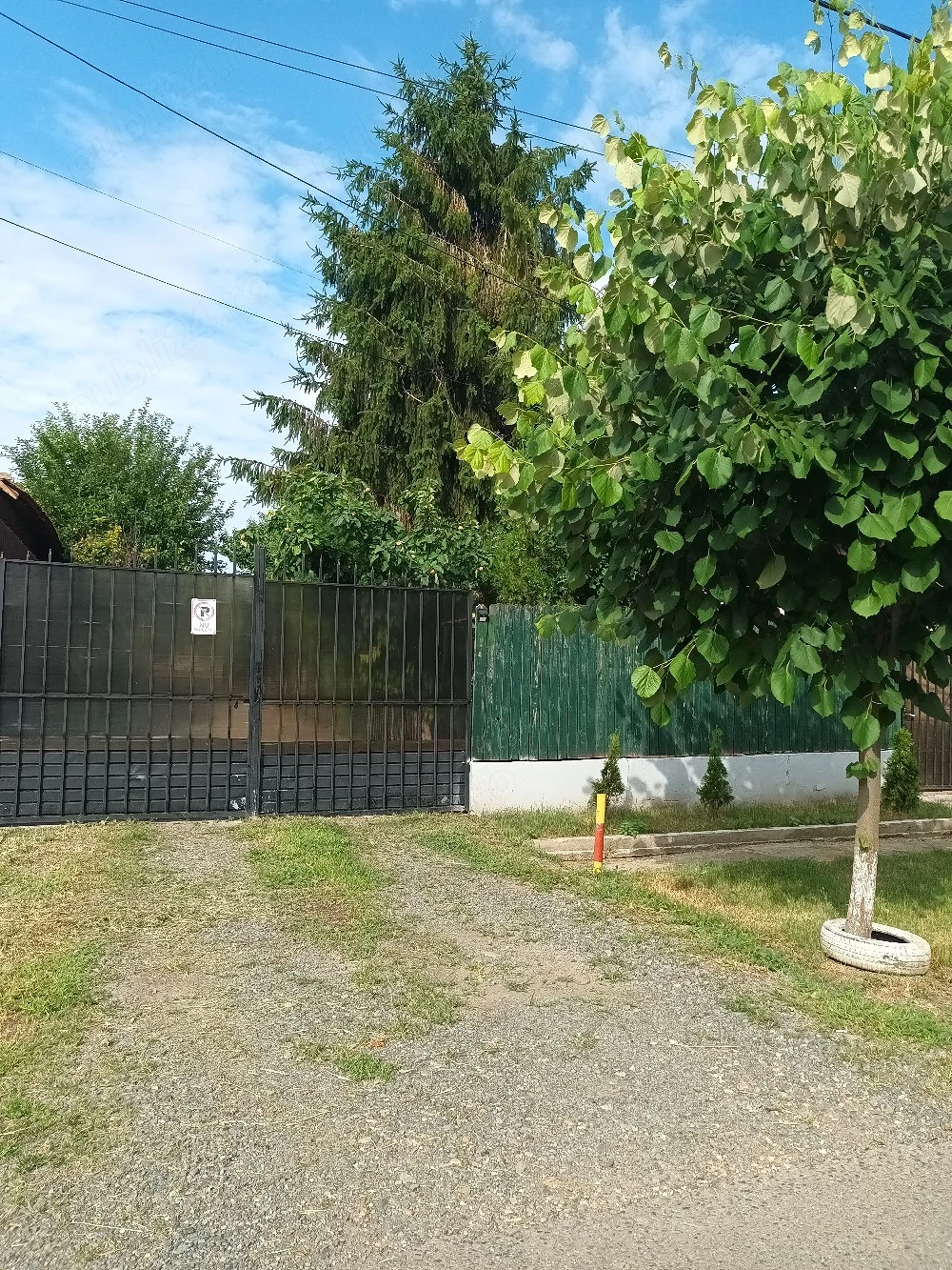 Casă de vânzare!!