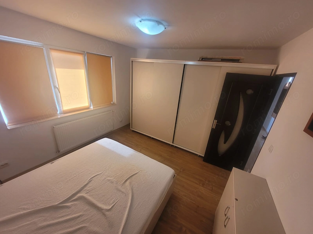 Apartament cu 2 camere decomandat cu centrala