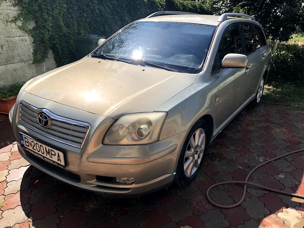 Vând Toyota Avensis T25