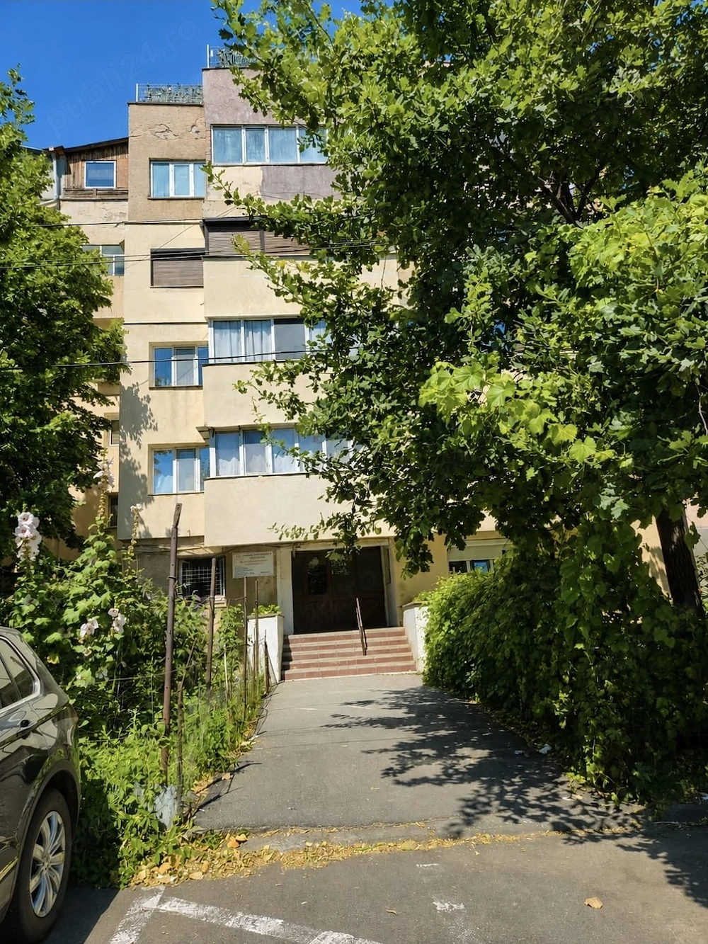 Vand apartament 5 camere duplex