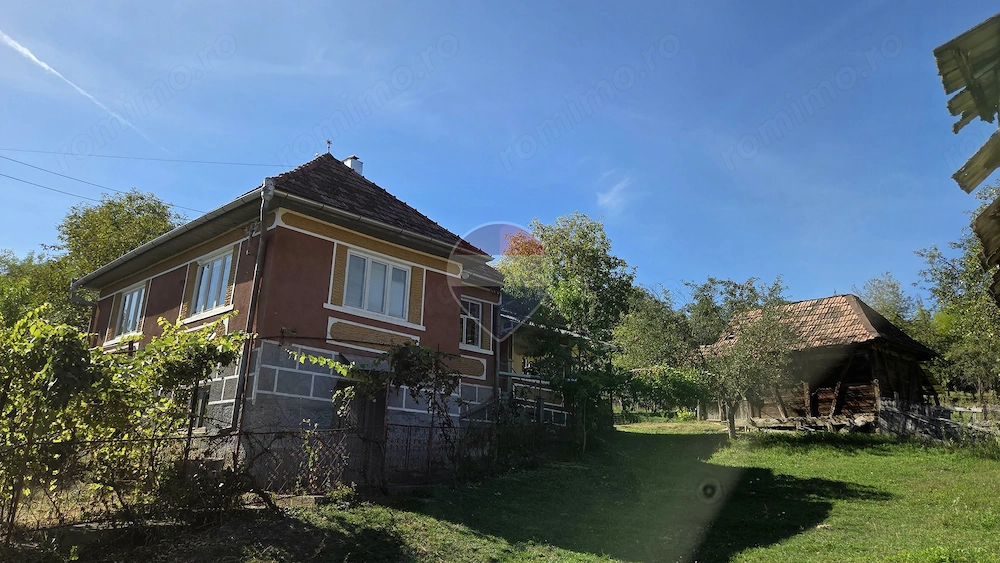 Casă cu 3 camere de vânzare Teleac