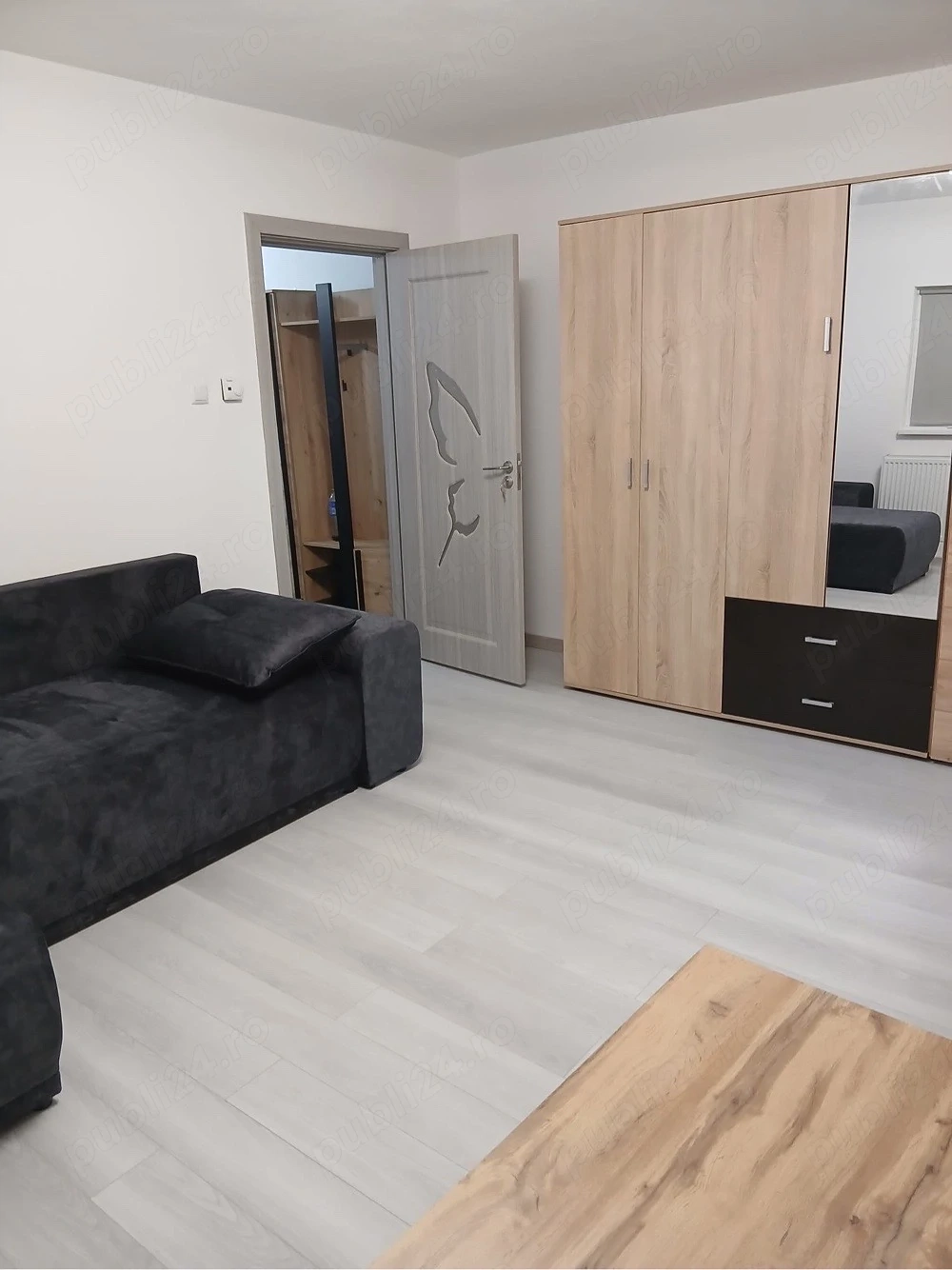 Inchiriez apartament cu doua camere