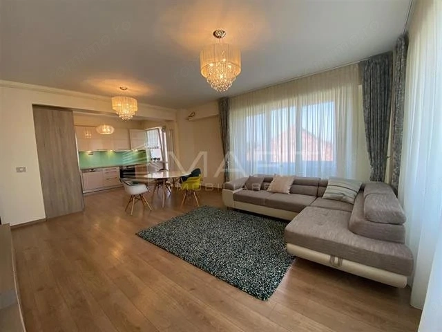 Apartament 3 camere 2 bai Piata Prahovei