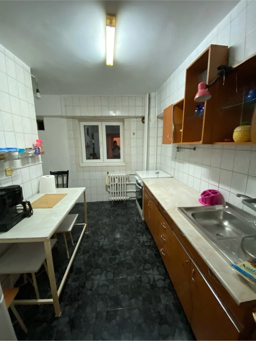 Apartament 3 camere, decomandat , mobilat