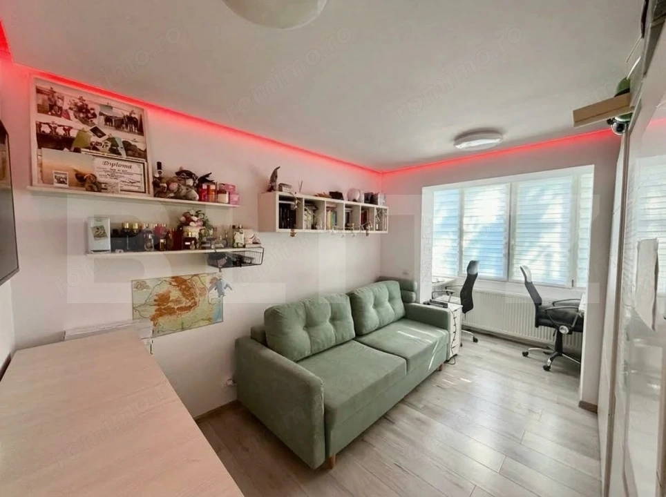 Apartament cu 3 camere decomandat. Etajul 1, bloc izolat. Zona Andrei Muresanu