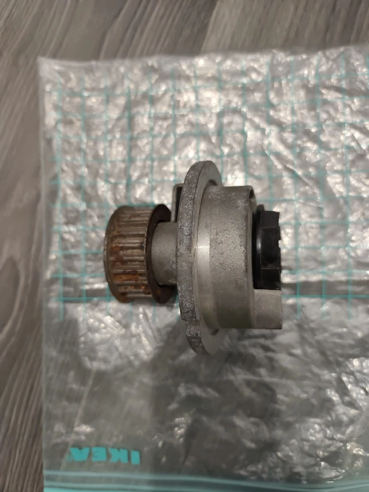 pompa apa lichid racire Opel Astra G Zafira A motor X18XE originala noua 