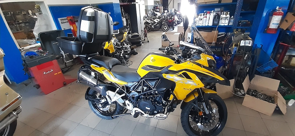Moto Benelli TRK 502 X 2023 motocicleta enduro
