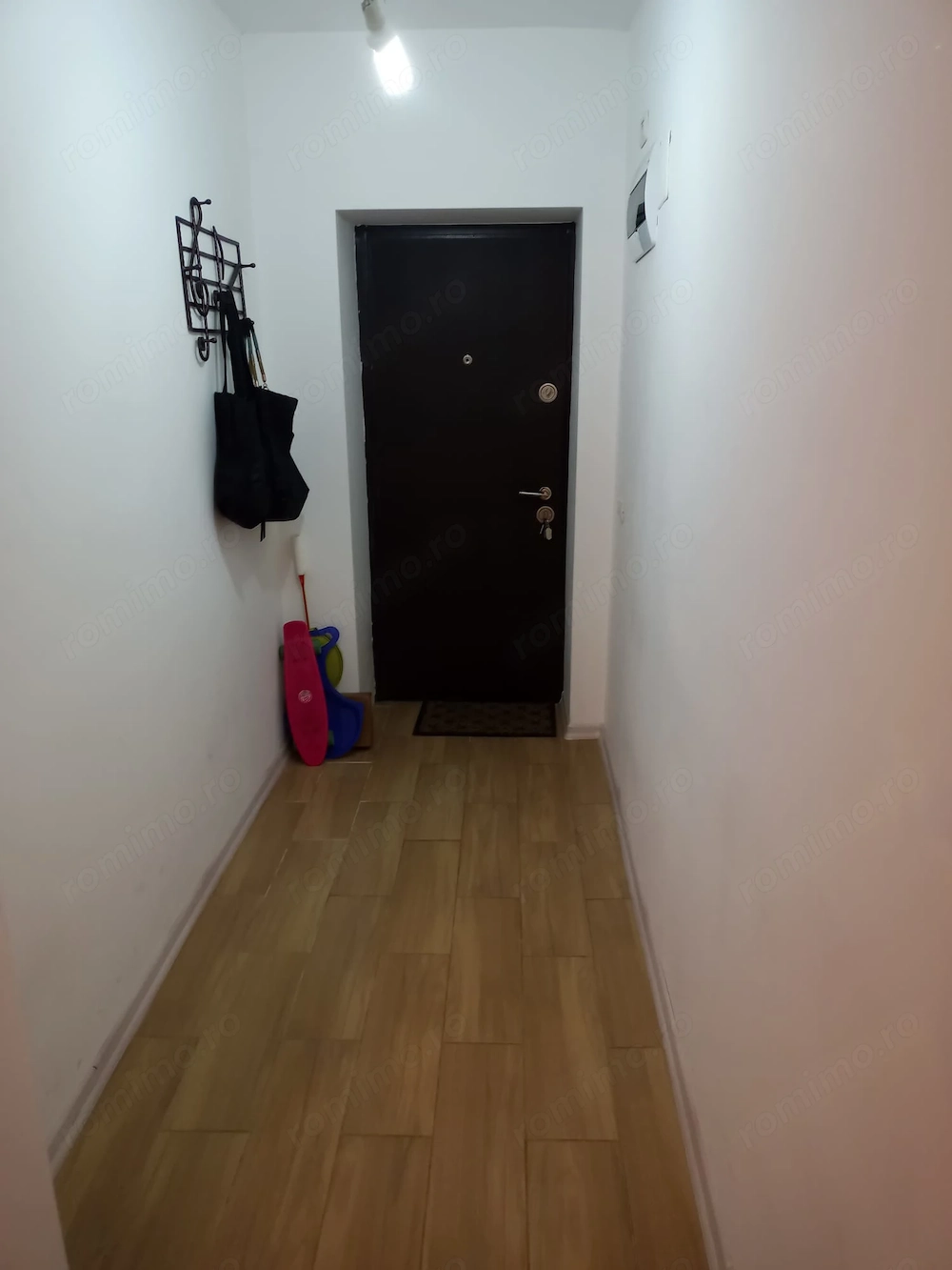 2 camere în vilă pe Bulveradul Dacia - locuință, birou, adăpost antiatomic