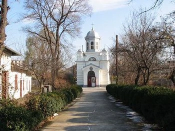  Loc de veci Cimitirul Caramidarii de jos ,este situat langa Big Berceni sector 4 Bucuresti. 