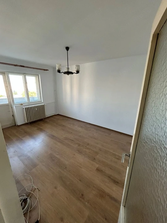 Apartament 2 camere decomandat, zona strazii Mehedinti