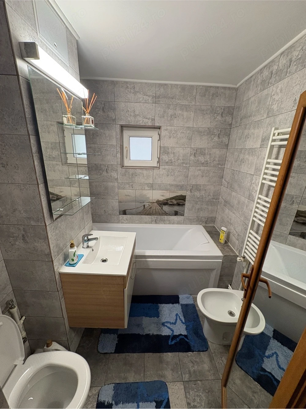 Apartament mobilat, utilat si decomandat cu loc de parcare si vedere la Dunare- Micro 21