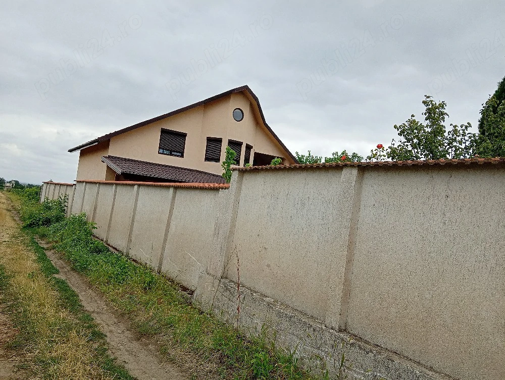vand casă Odobești Vrancea.teren 697mp.