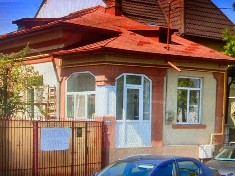 Oportunitate! Casă Individuală pe Calea Domnească   Zonă Excelentă, Curte Privată