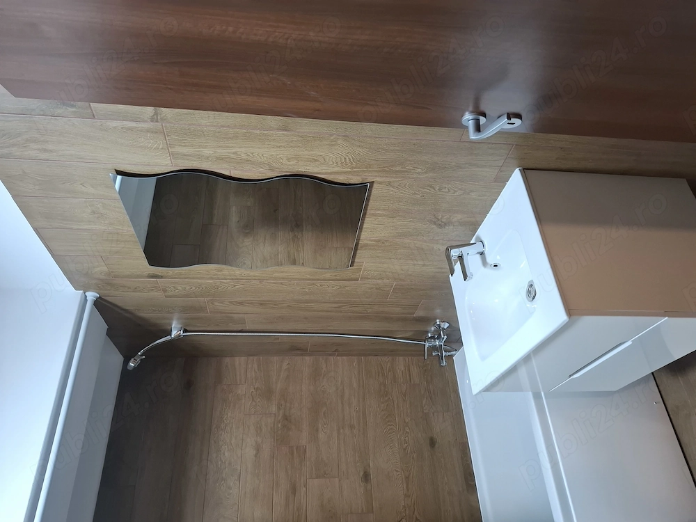 Inchiriez apt doua camere 