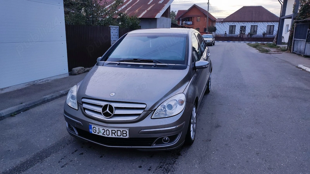 Vând Mercedes B 200 CDI