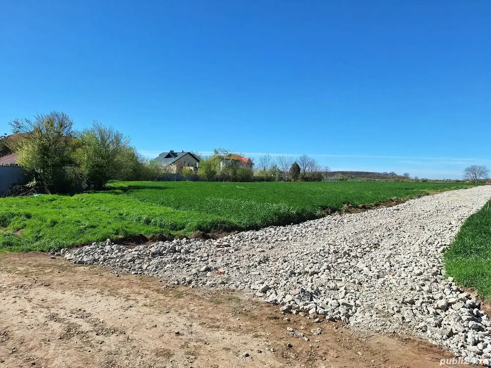 Teren intravilan, loc casa, langa autostrada A0 si A3, A7,460mp -930mp, zona rezidențială deosebita