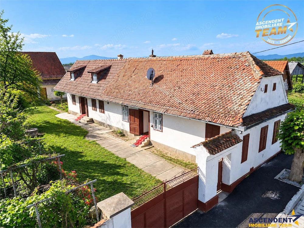 Casa traditionala transilvaneana in zona pitoresca