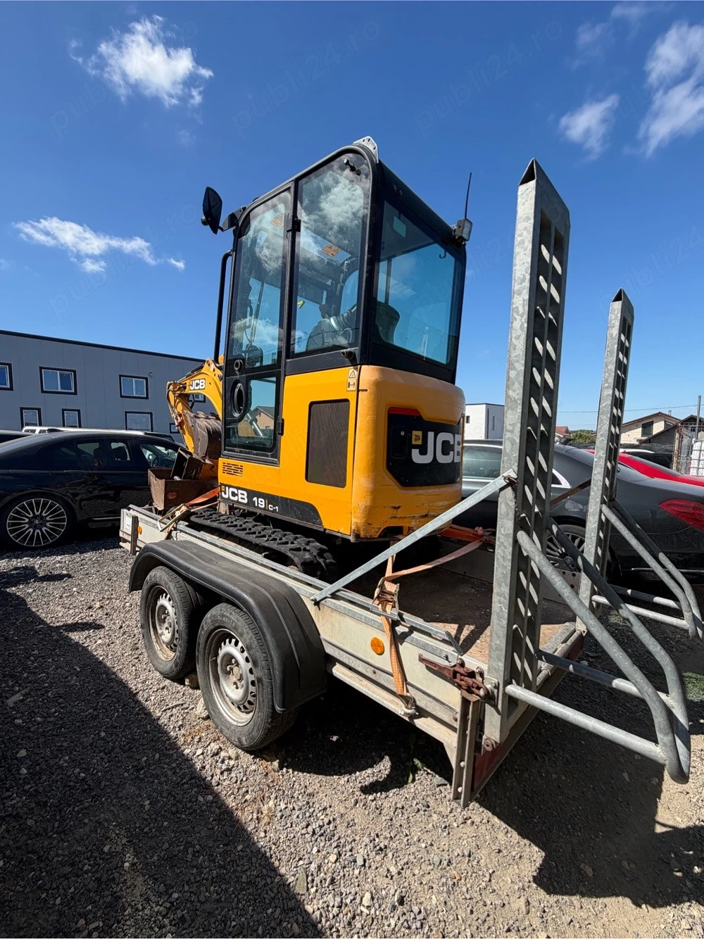 Miniexcavator JCB 19C-1 2019