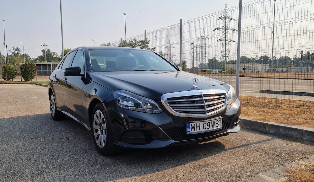 Vând Mercedes E class 200