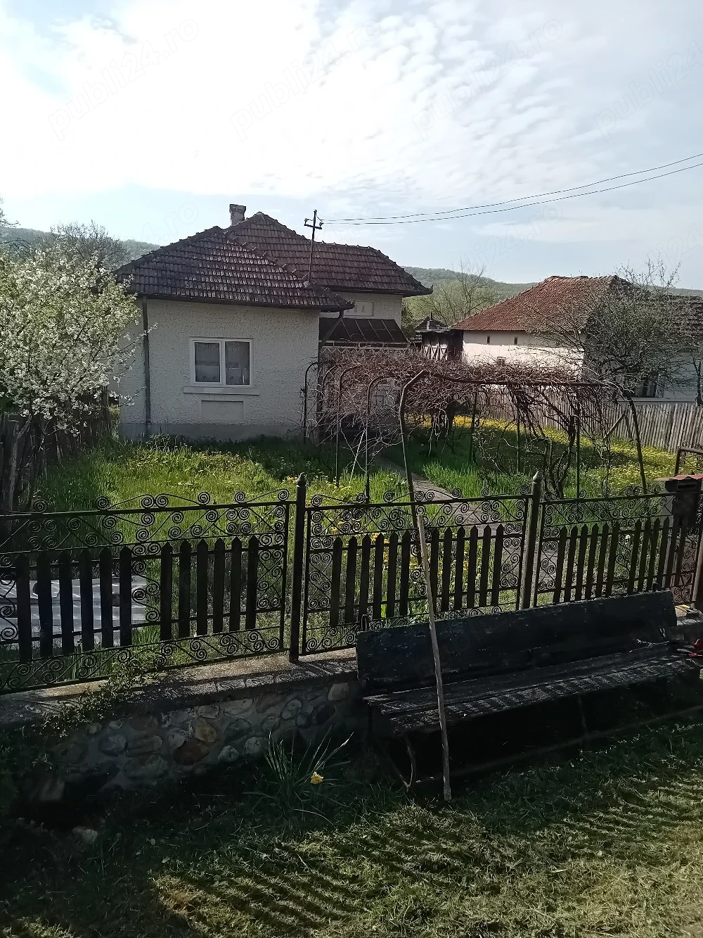 vinzare casa si teren