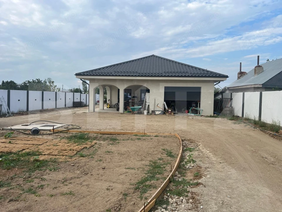 Casă premium în Coșoveni | 330 mp, teren 3.080 mp