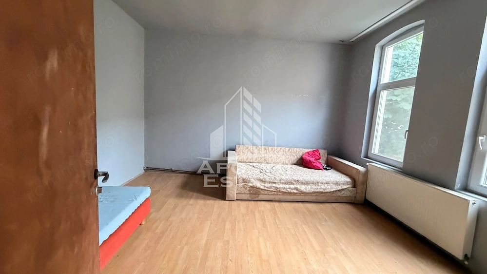 Casa renovabila cu 3 camere | 512 mp teren | Zona Calea Sagului