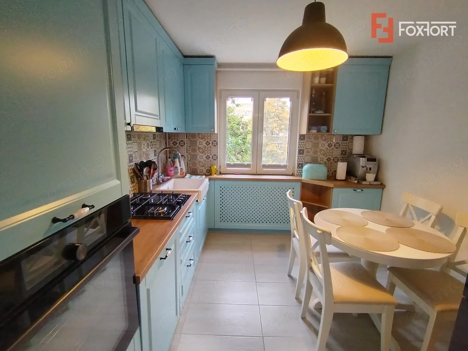 Apartament cu 3 camere si garaj de vanzare in Timisoara, zona P-ta Doina