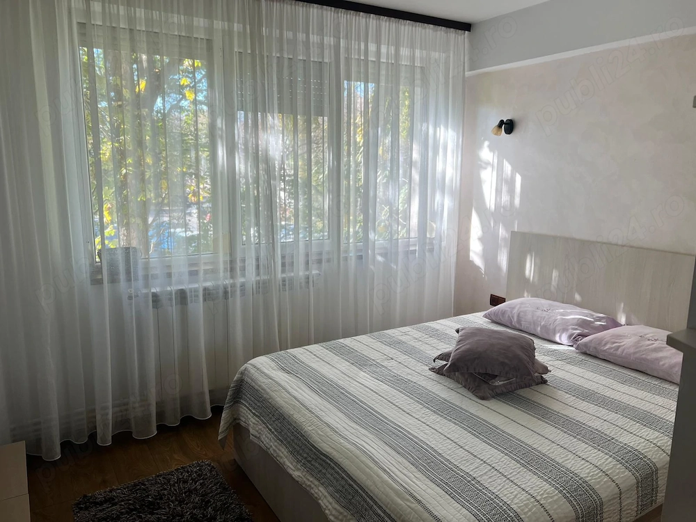 Apartament 2 camere de închiriat Zona centrală liniștită.