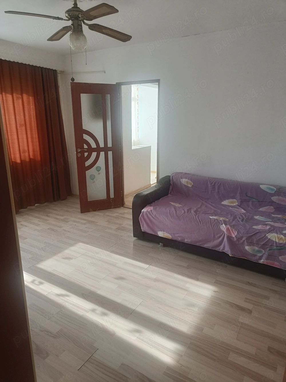 Persoană fizică închiriez apartament cu două camere zona Narcisa 