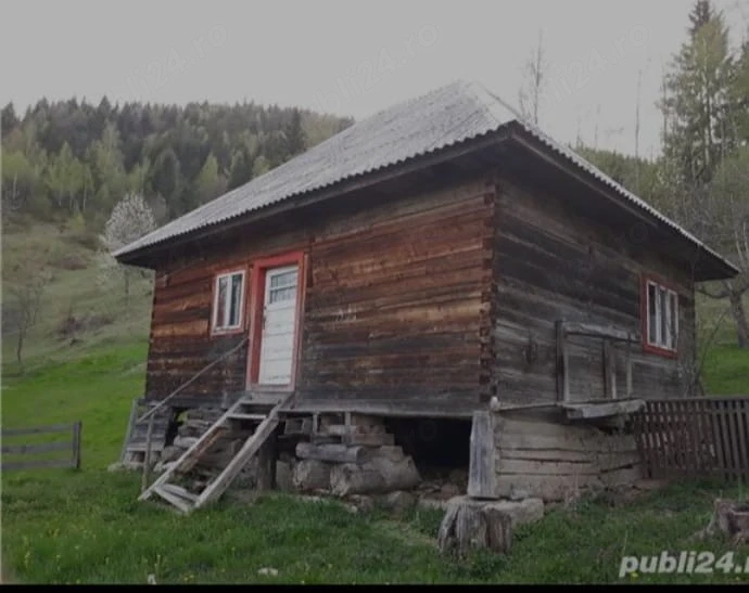 vind casa de lemn