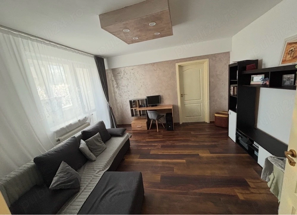 Schimb apartament in Ilia cu casă