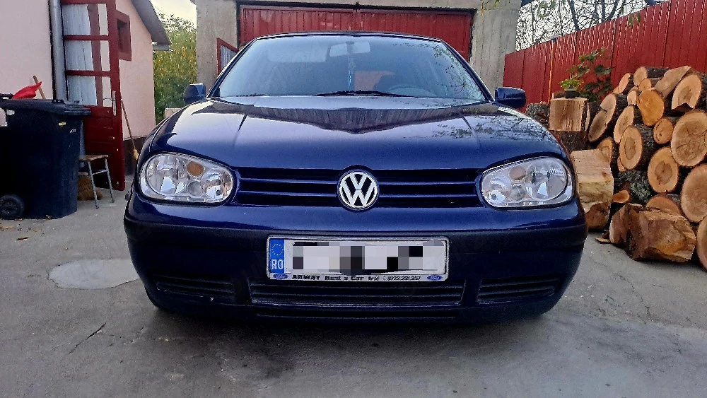 Vând Volkswagen Golf 4