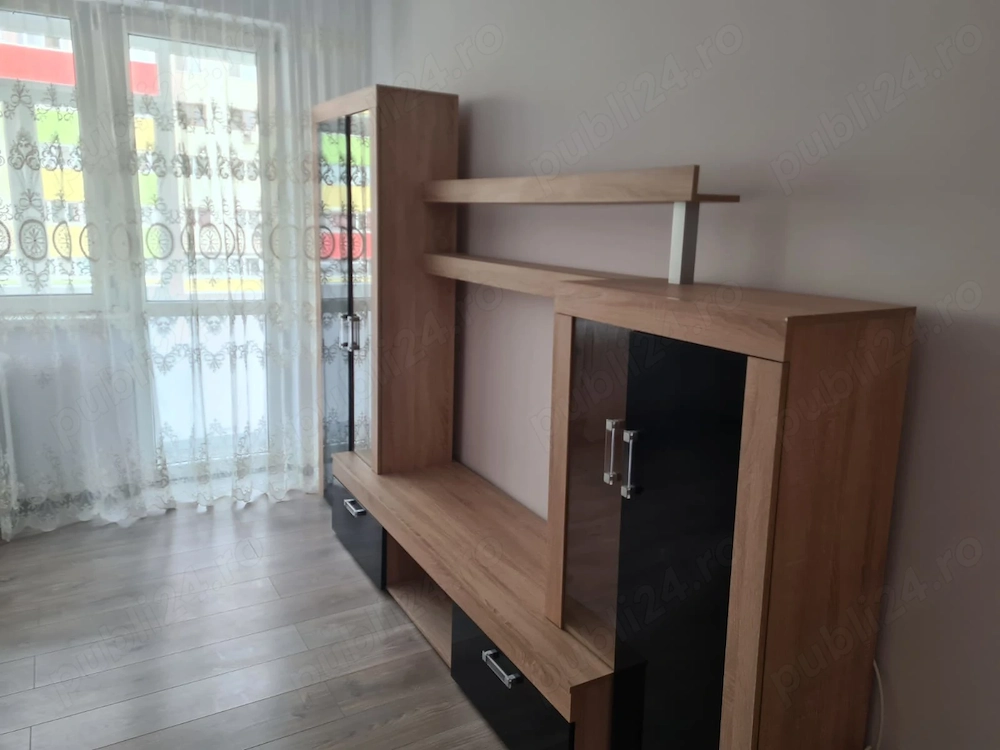 Închiriez apartament 3 camere - mobilat complet - 410 euro