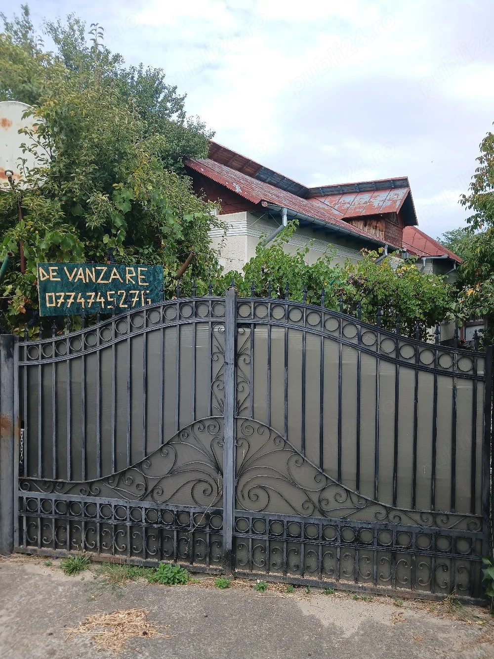 Gospodărie de vânzare 