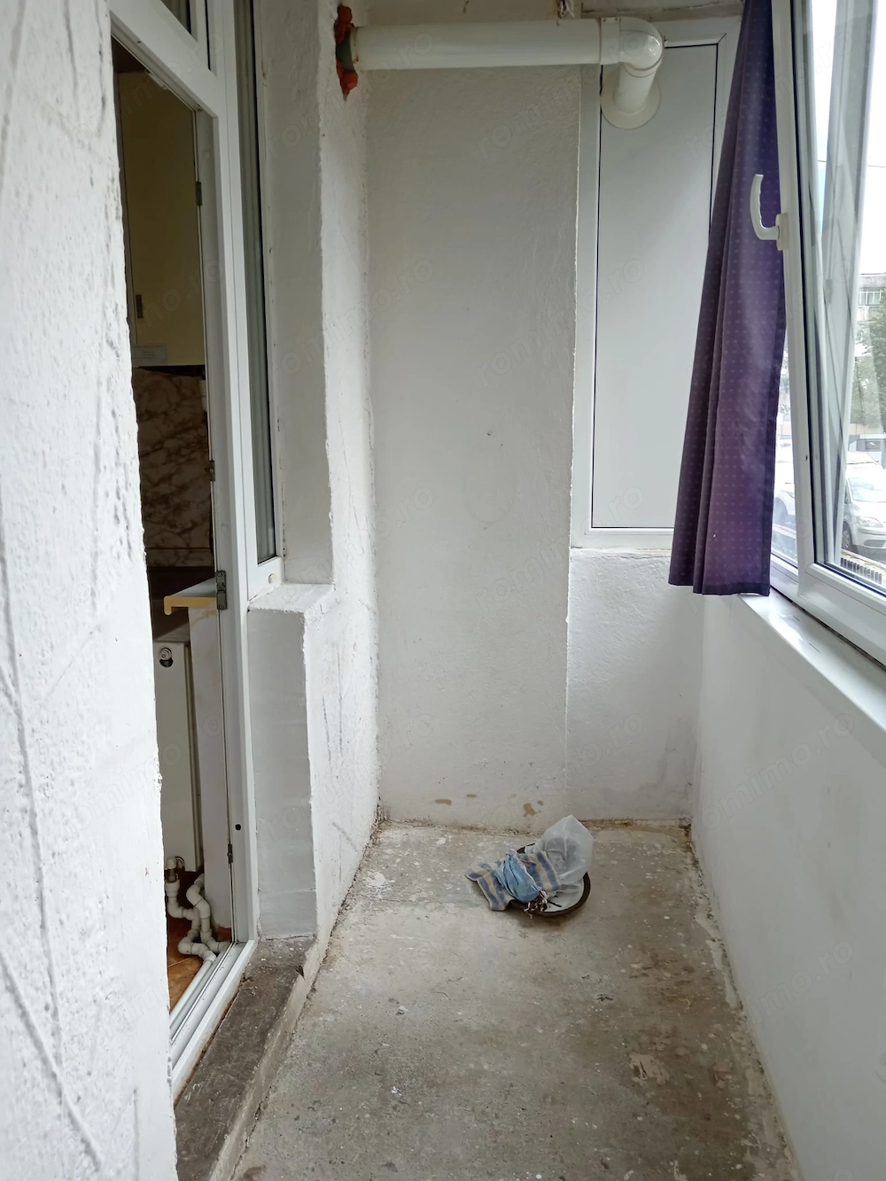 Vând apartament cu 2 camere ,cu balcon, parter, 48mp, fără boxă , PRECISTA , 65000 , preț negociabil